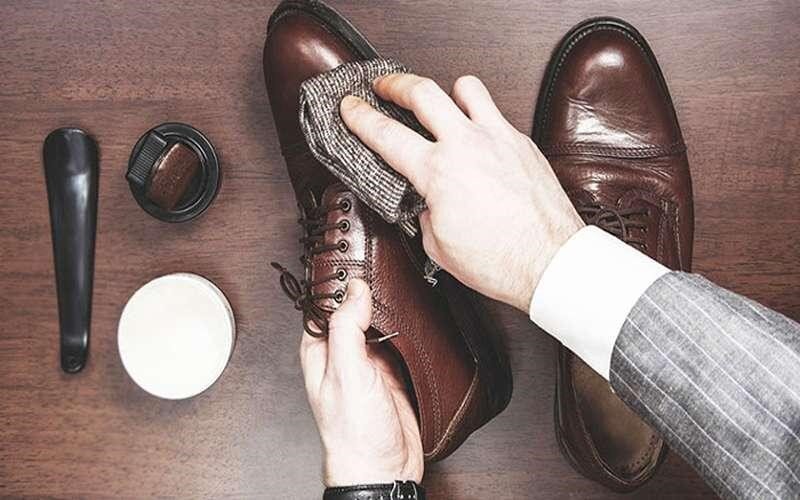راه‌های تمیز کردن کفش چرم