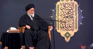 رهبر ایران بزرگ‌ترین و قدرتمندترین رهبر در روی کره زمین است