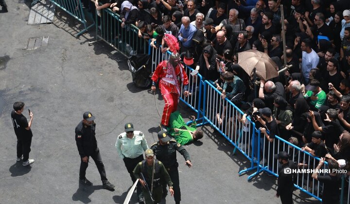 مراسم عزاداری روز عاشورا - چهارراه گلوبندک