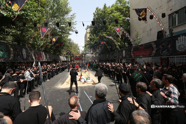 مراسم عزاداری روز عاشورا - چهارراه گلوبندک