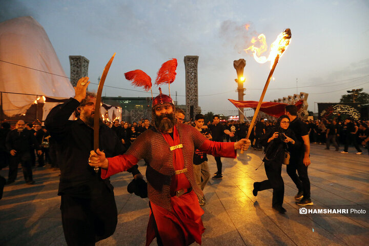 خیمه سوزان عصر عاشورا در میدان امام حسین (ع)