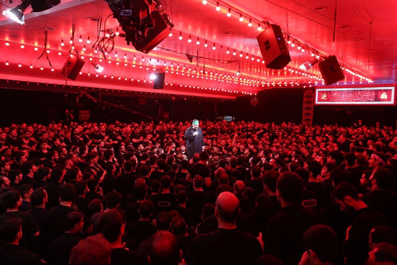 تهران سیاهپوش حسین(ع) | تصاویری از مراسم عاشورا در نقاط مختلف تهران