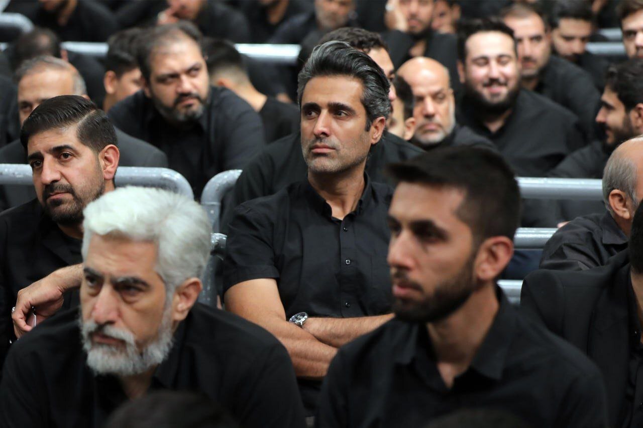 تصاویری از سحر امامی مجری شبکه خبر ، سعید لیلاز استاد دانشگاه و جواد قارایی مستند ساز در حسینیه امام خمینی(ره) | تصاویر