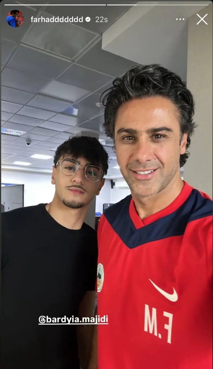 سلفی جدید فرهاد مجیدی با پسرش در امارات | عکس