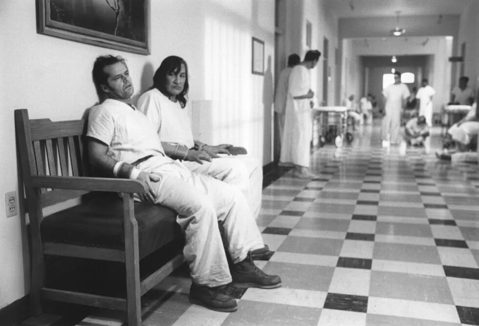 پرواز بر فراز آشيانه فاخته