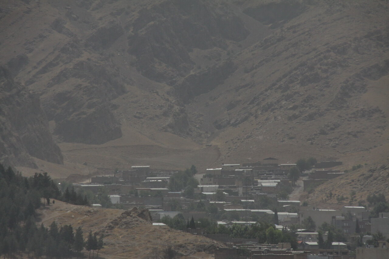 چتر غبار بر فراز ایران | ریزگردها تا کی در ایران می مانند؟ | ازون در تهران خطرناک تر از ریزگرد است