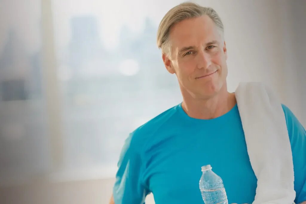 ۹ ویژگی خاص در افرادی که جوانتر از سن خود به نظر می رسند