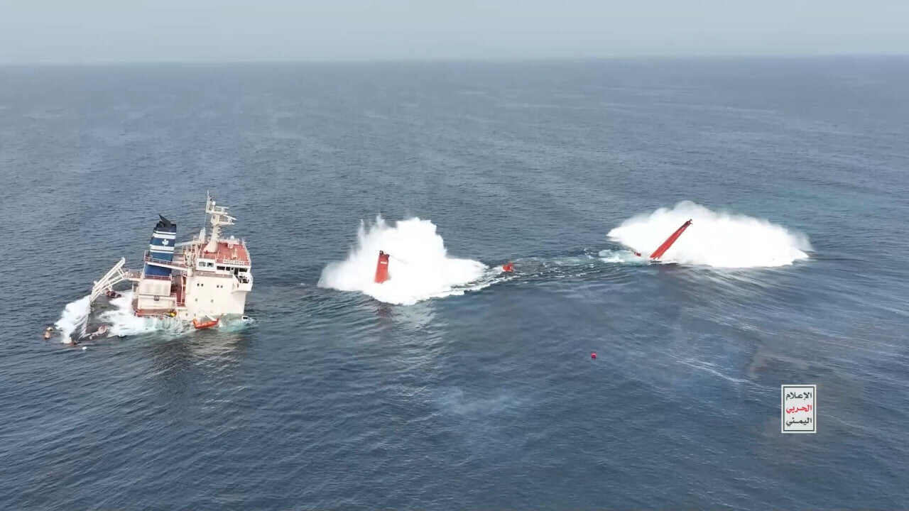 پا روی گلوی اسرائیل؛ حمله به ۳ کشتی صهیونیستها ۲ کشتی به قعر دریا رفت | به همه توصیه میکنیم...