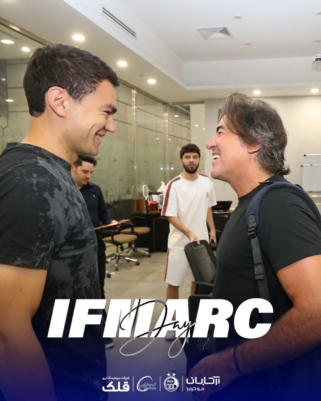 ریکاردو ساپینتو سرمربی استقلال و دستیارانش در حال انجام تست های پزشکی | تصاویر