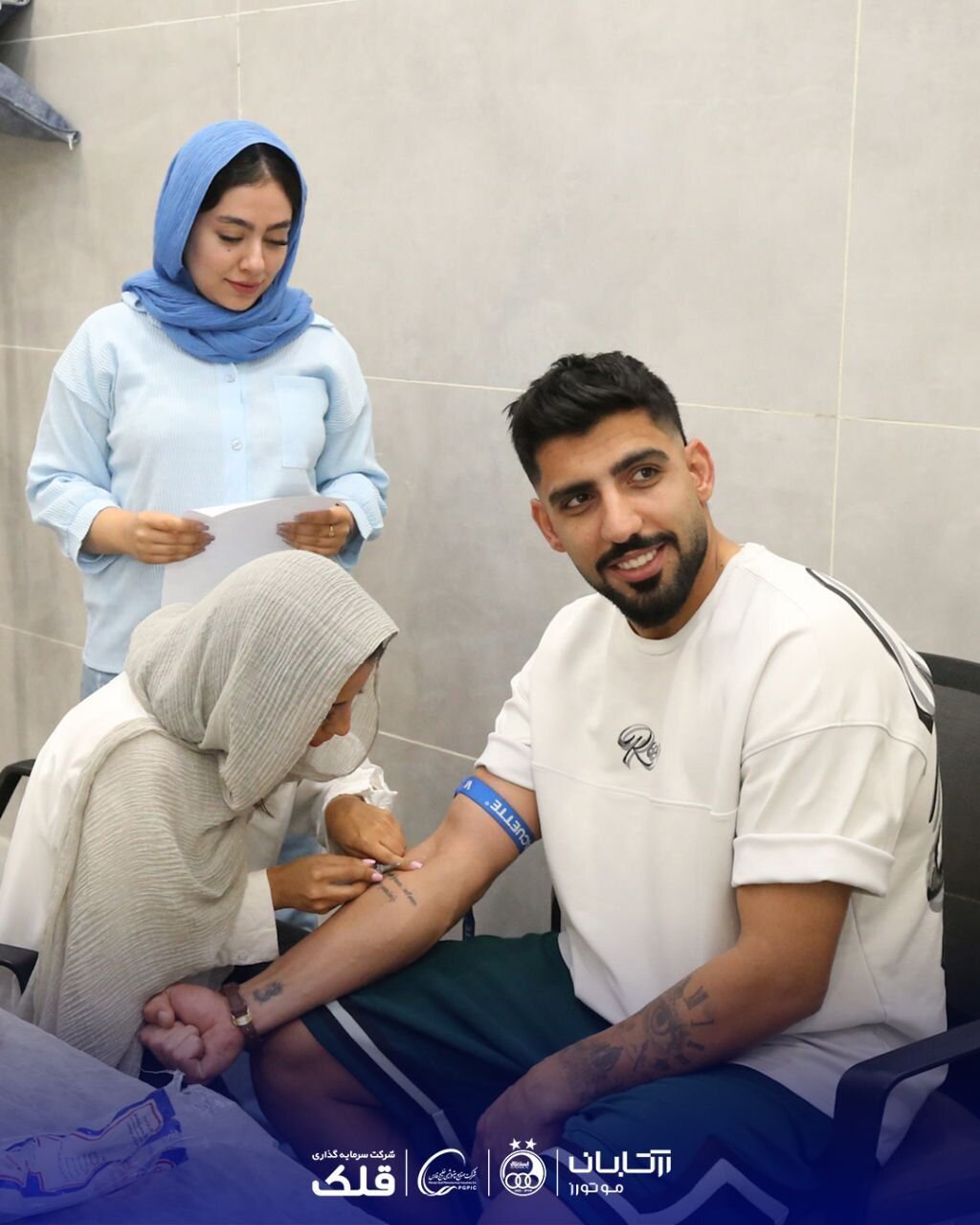 ریکاردو ساپینتو سرمربی استقلال و دستیارانش در حال انجام تست های پزشکی | تصاویر