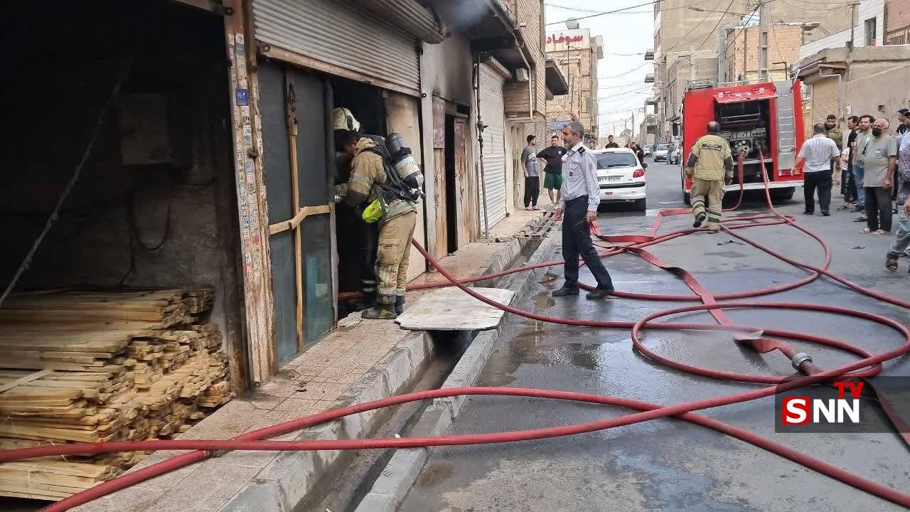 اولین تصاویر از محل آتشسوزی کارگاه مبلسازی در مرتضی گرد