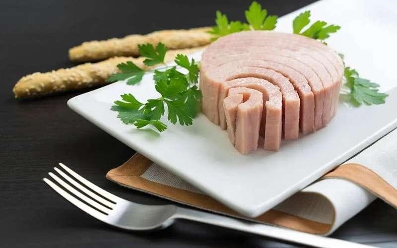 طرز تهیه تن ماهی خانگی و سالم بدون مواد افزودنی در شیشه