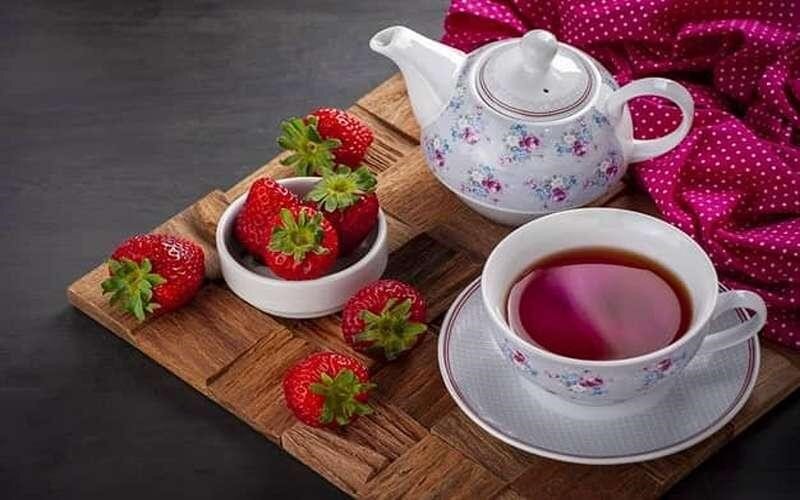 طرز تهیه دمنوش توت‌ فرنگی برای لاغری