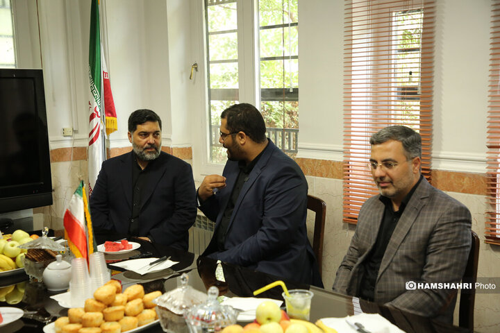 دیدار با سه تن از کارکنان میدان میوه و تره بار که در جنگ تحمیلی 12 روزه جانباز شدند