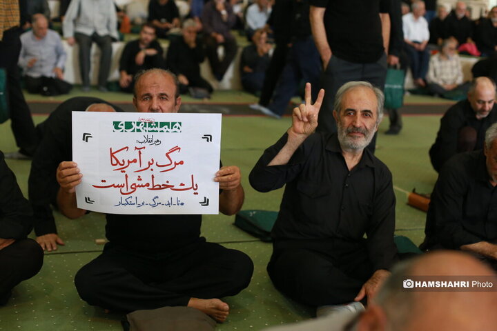 نماز جمعه امروز تهران به امامت حجت الاسلام والمسلمین حاج علی اکبری در مصلی تهران برگزار شد.