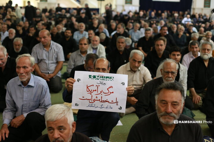 نماز جمعه امروز تهران به امامت حجت الاسلام والمسلمین حاج علی اکبری در مصلی تهران برگزار شد.