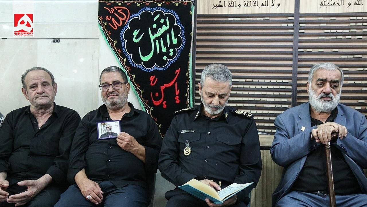 انتشار تصویری از امیر سرلشکر موسوی در مراسم گرامیداشت شهید سرلشکر ایزدی