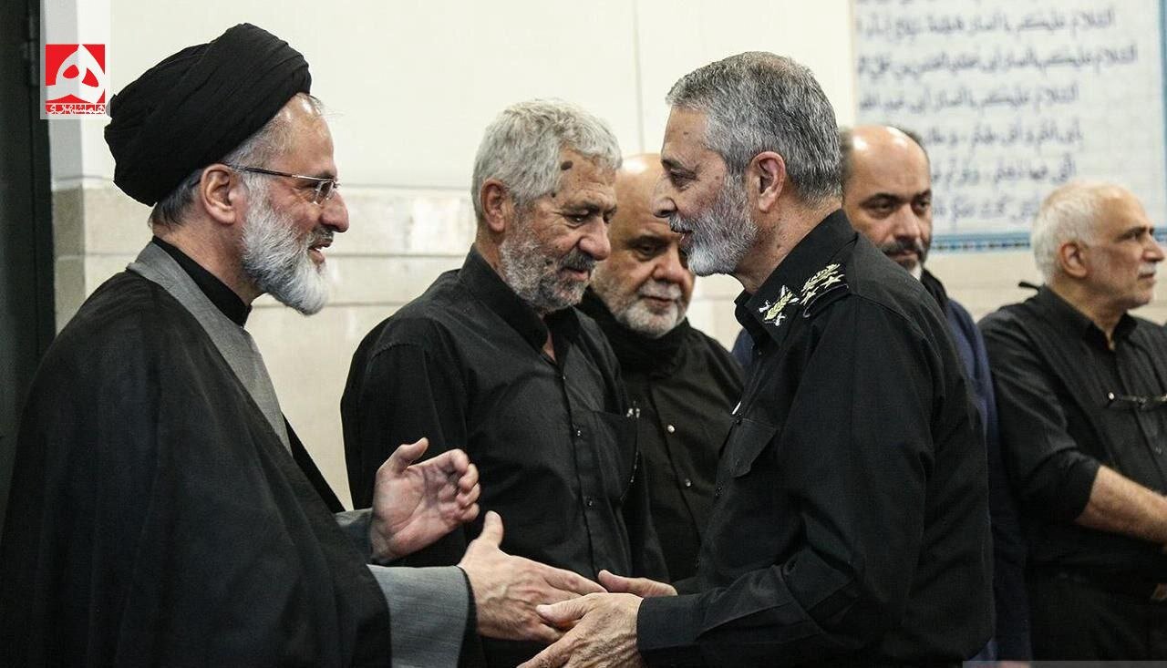 انتشار تصویری از امیر سرلشکر موسوی در مراسم گرامیداشت شهید سرلشکر ایزدی