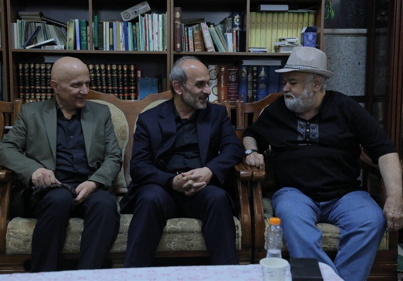 در دیدار اکبر عبدی و رئیس صدا و سیما چه گذشت؟ | شما در این ۱۲ روز جنگ تحمیلی...