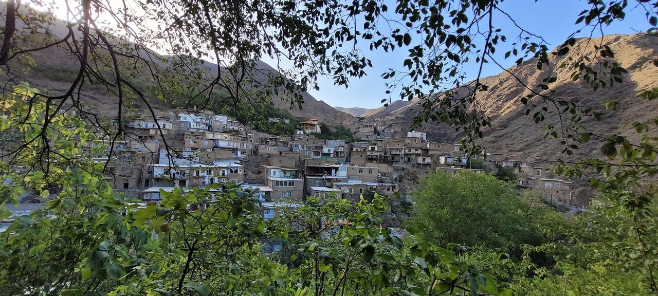 این روستا میراث دار زبان مادهاست | ماجرای روستاییانی که به یک زبان کهن صحبت می کنند + فیلم