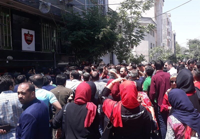 پرسپولیسی و استقلالیها به شما غبطه میخوریم!