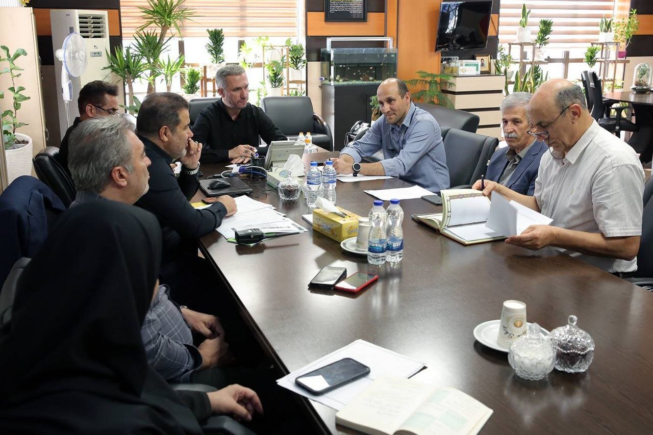 دیدار چهرهبه چهره با هیأت امنای آپادانا