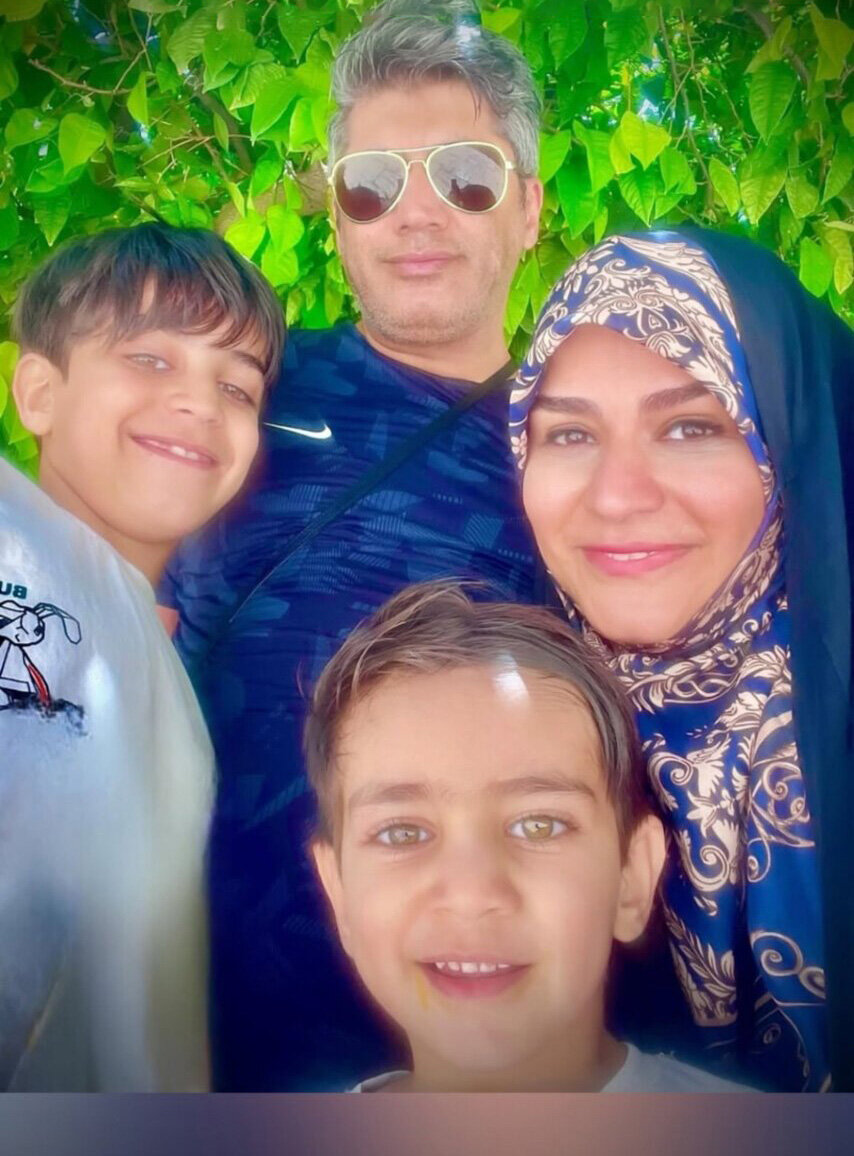 سحر امامی، مجری شبکه خبر در کنار همسر و فرزندانش | عکس