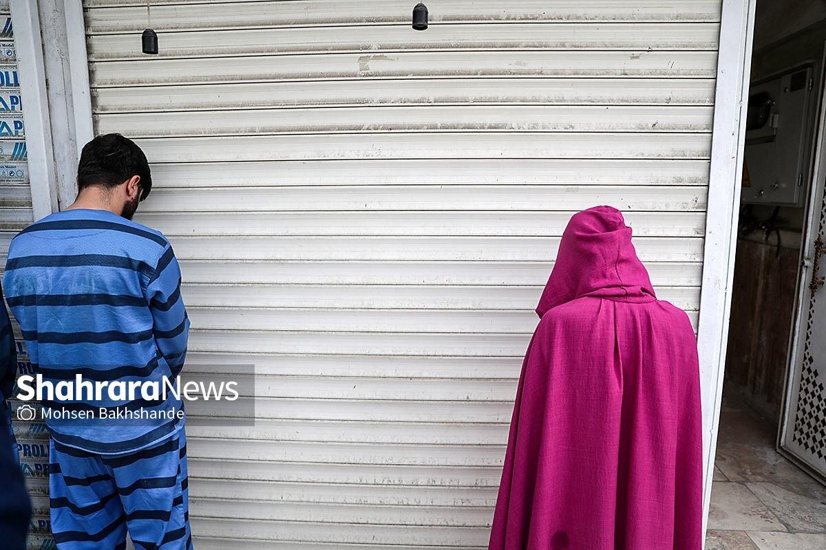 لباس متفاوت یک زن زندانی با رنگ صورتی در شبکههای اجتماعی پربازدید شد | تصاویر