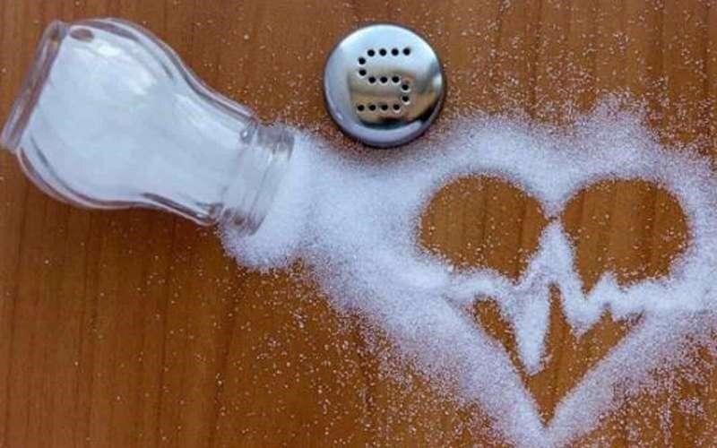 غذاهای مضر برای بیماران قلبی که خطر حمله قلبی را افزایش می‌دهد!