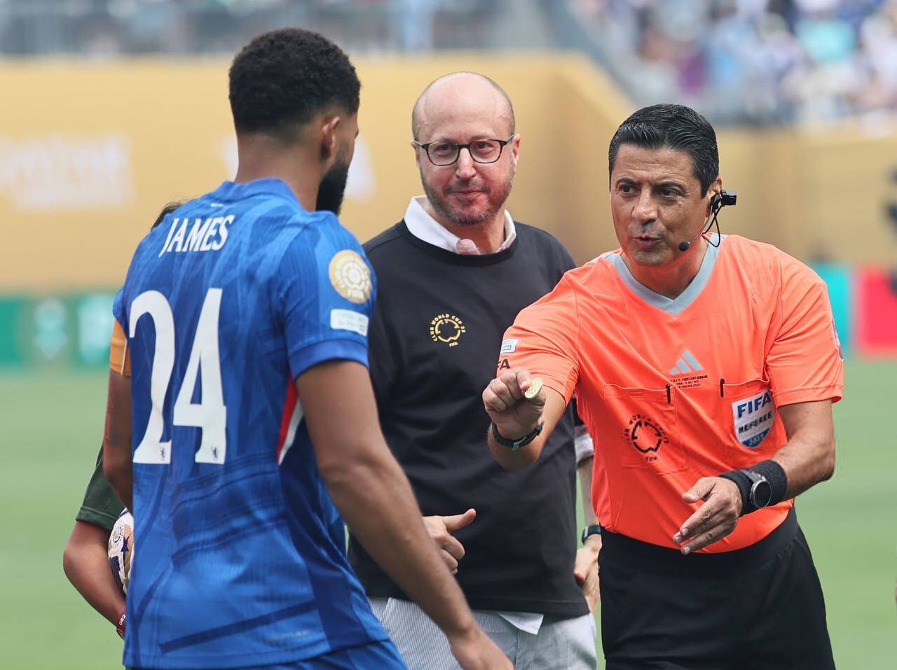 تصاویری از قضاوت علیرضا فغانی در فینال جام جهانی باشگاهها