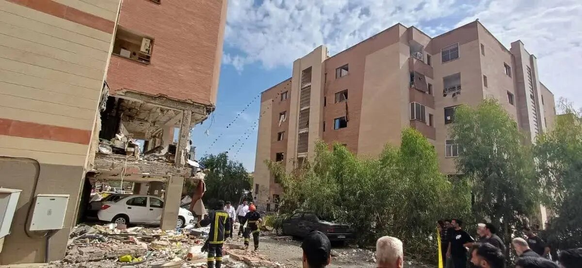 تصاویر جدید از لحظات پس از انفجار منزل مسکونی در پردیسان قم | استاندار: این حادثه تروریستی نبوده است