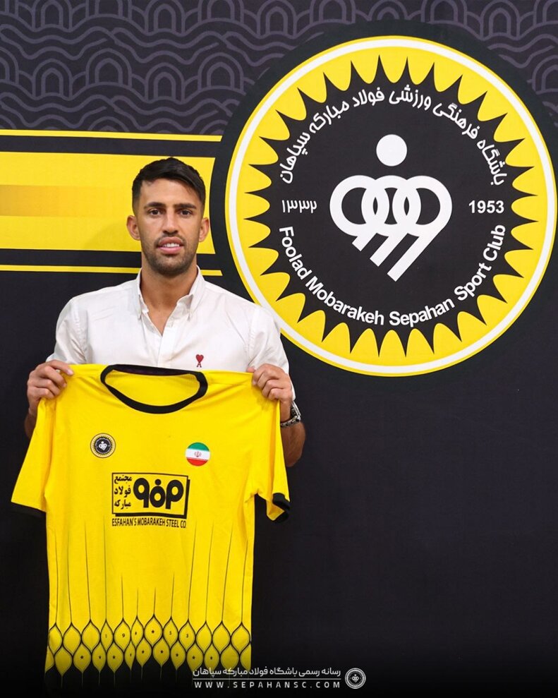 رونمایی رسمی سپاهان از بازیکن استقلال+ عکس