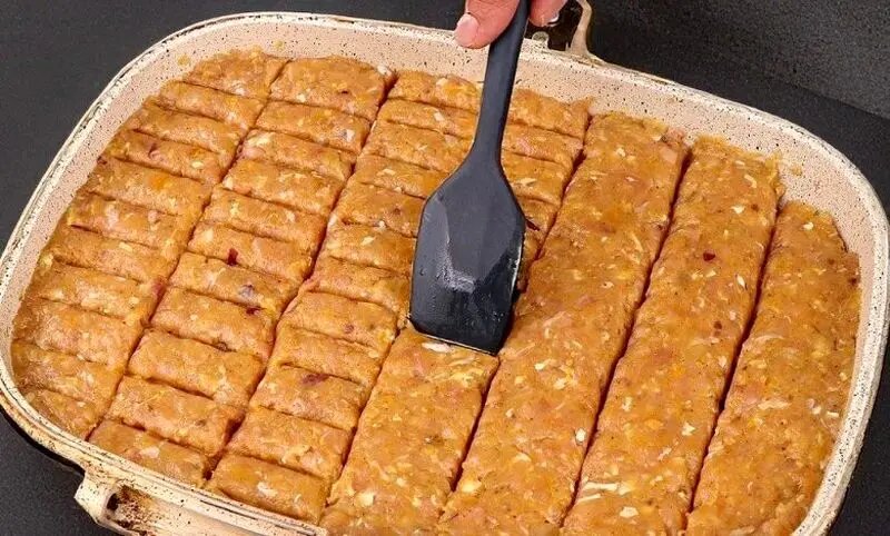 کباب تابه ای مرغ با سس آلبالو؛ طعم جدید و مناسب تابستان