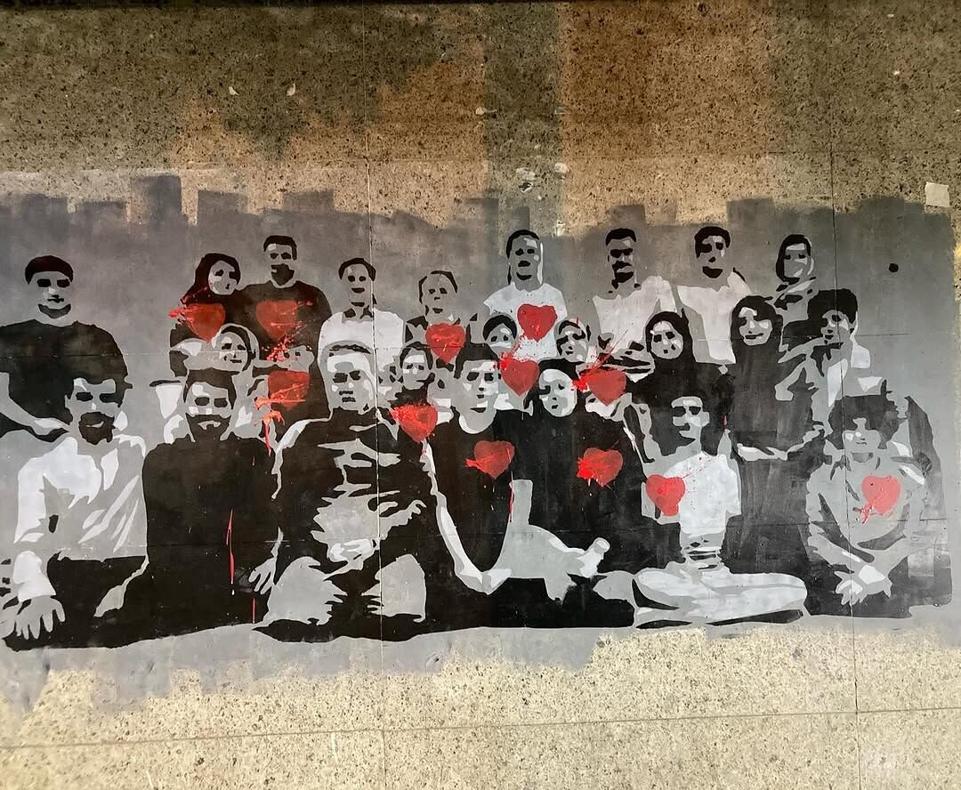 تصاویر شهدای تهران بر دیوارهای معابر نقاشی شد