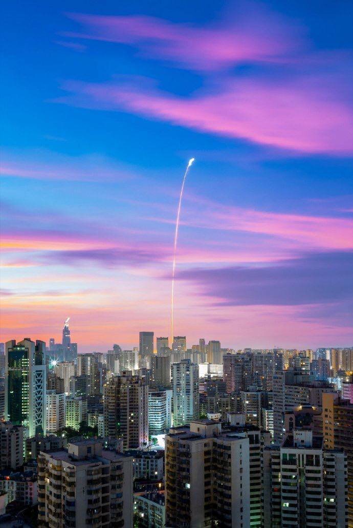 پرتاب فضاپیمای باری جدید چین + ویدئو