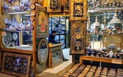 جلوه گری صنایع دستی در خیابان ویلا