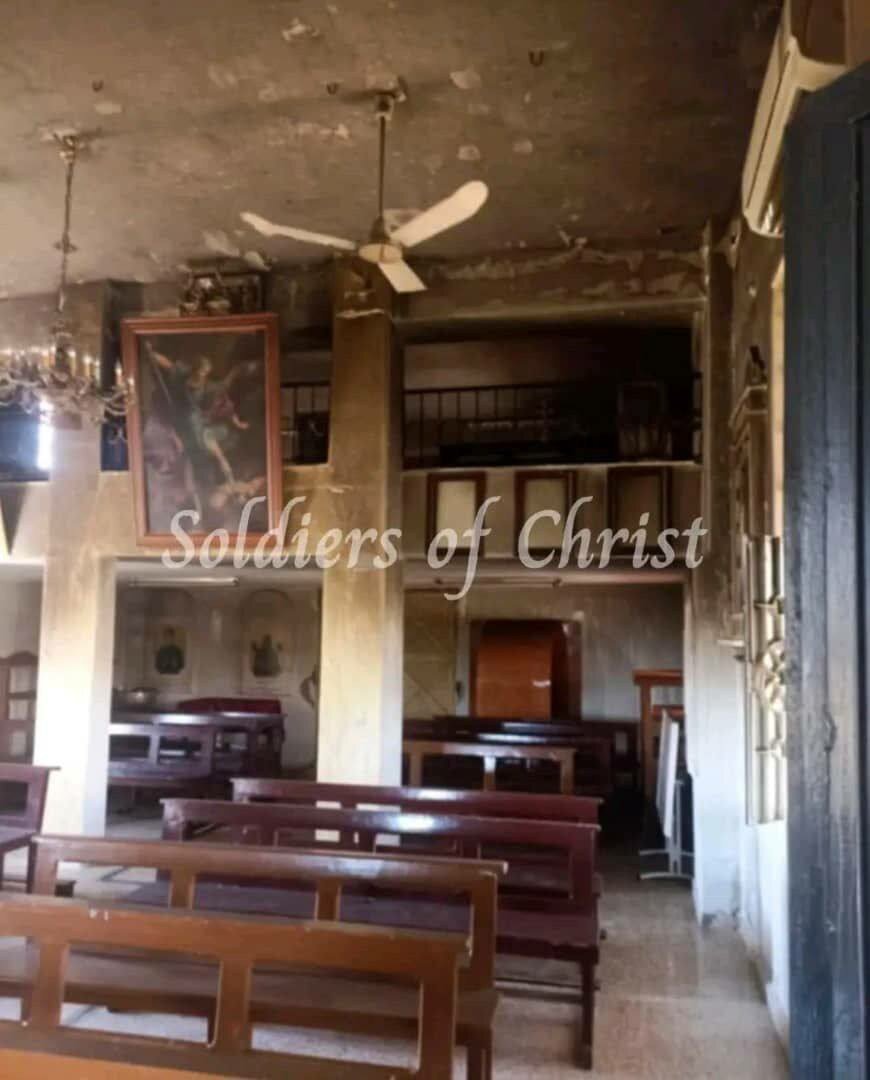 تروریست های جولانی یک کلیسا را آتش زدند | تصاویر