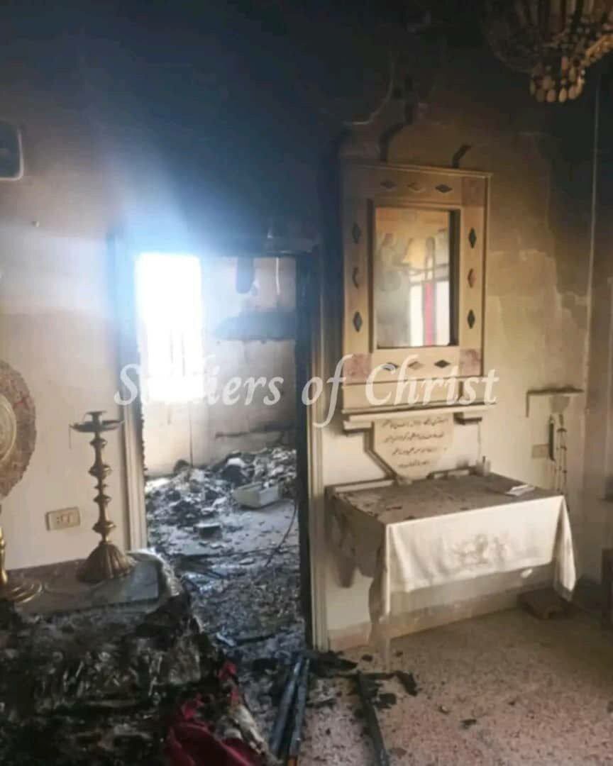 تروریست های جولانی یک کلیسا را آتش زدند | تصاویر
