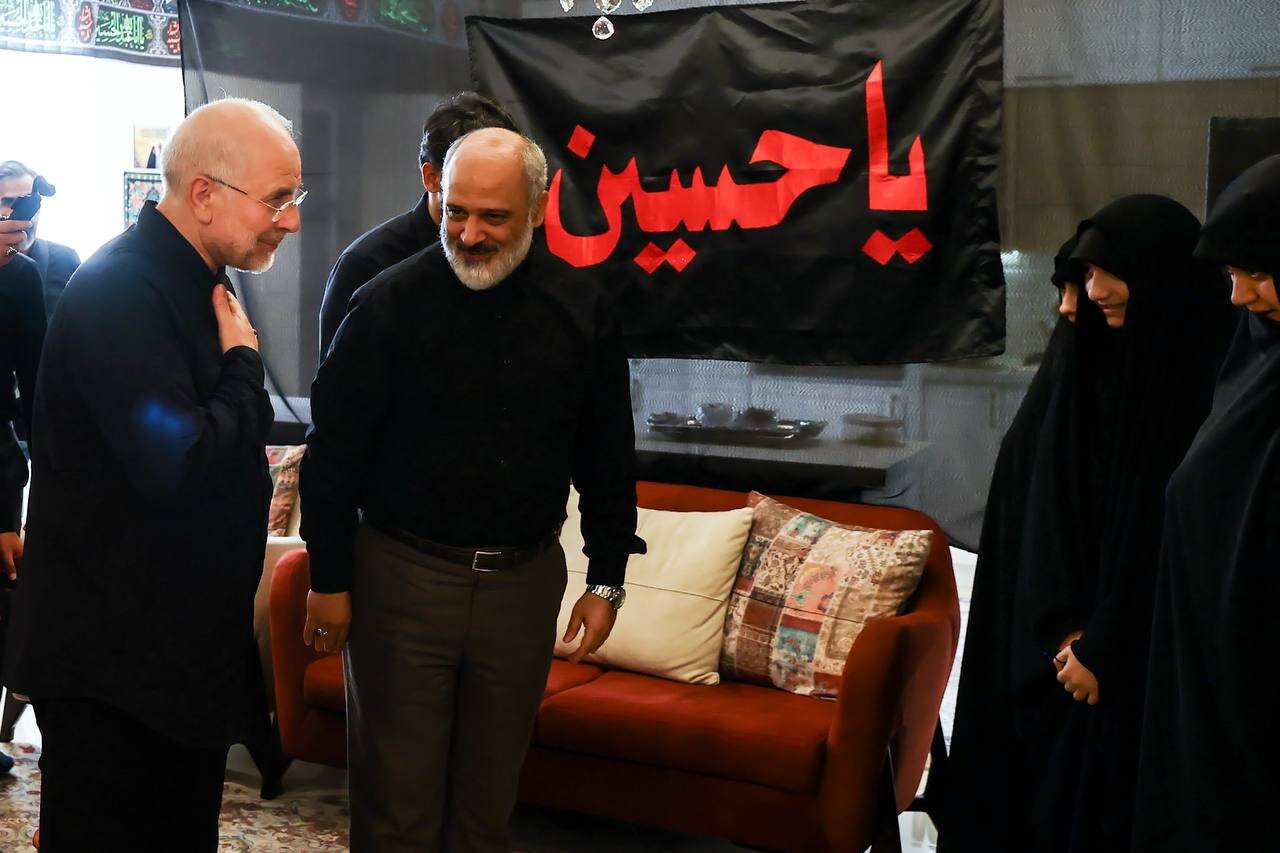 قالیباف به منزل شهید طهرانچی رفت + تصاویر