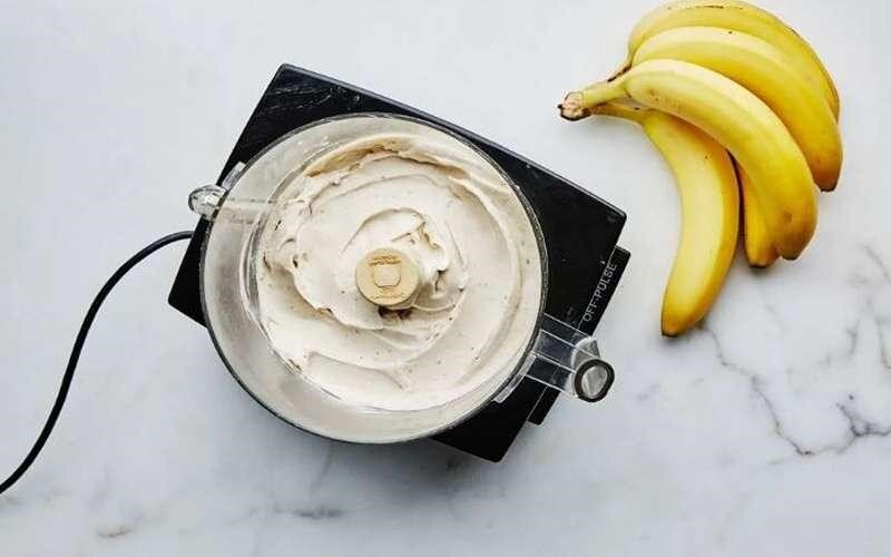 طرز تهیه بستنی با موز و شیر در خانه در کمترین زمان