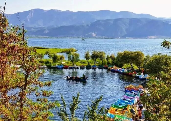 فرار از گرمای تابستان به آغوش خنک و بکرترین دریاچه ها