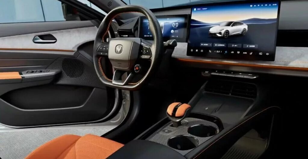 نسل جدید چانگان Uni-V با ظاهر جدید و پیشرفتهای فنی | تصاویر