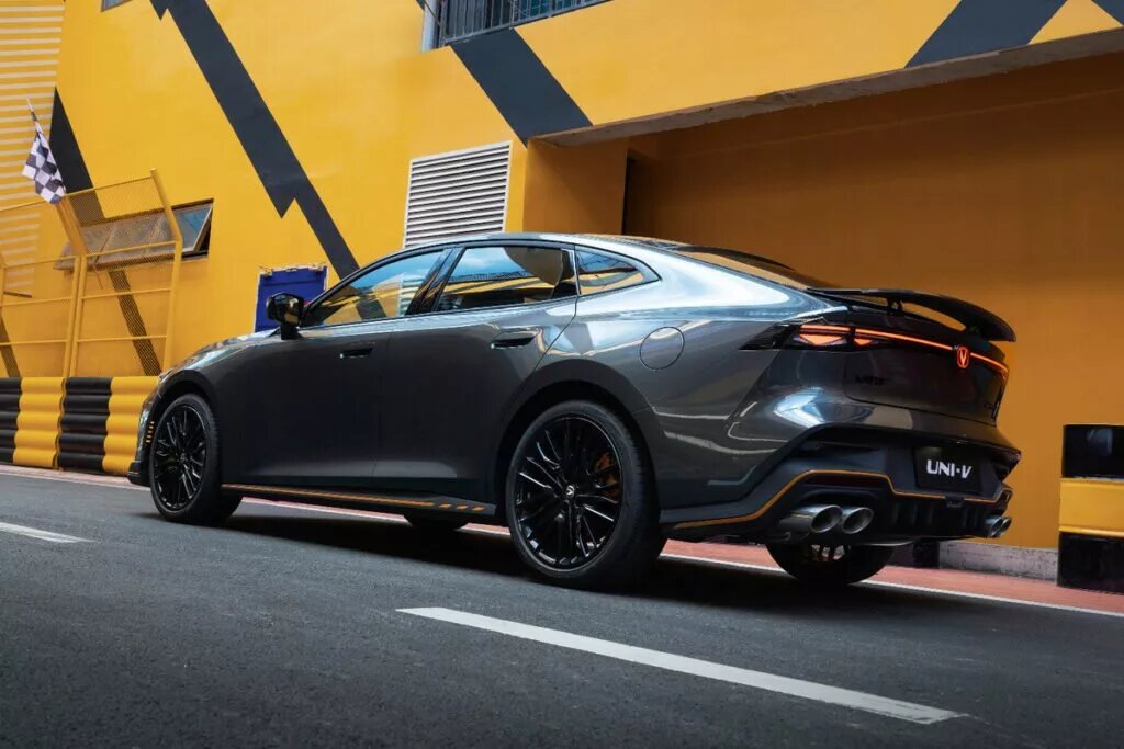 نسل جدید چانگان Uni-V با ظاهر جدید و پیشرفتهای فنی | تصاویر