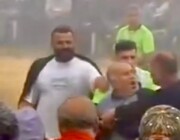 لحظه حمله به فرماندار بابل با چوب دستی + فیلم