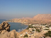 مردم این روستا با خلیج فارس حرف می‌ زنند | زندگی در خانه های رو به دریا چگونه است؟