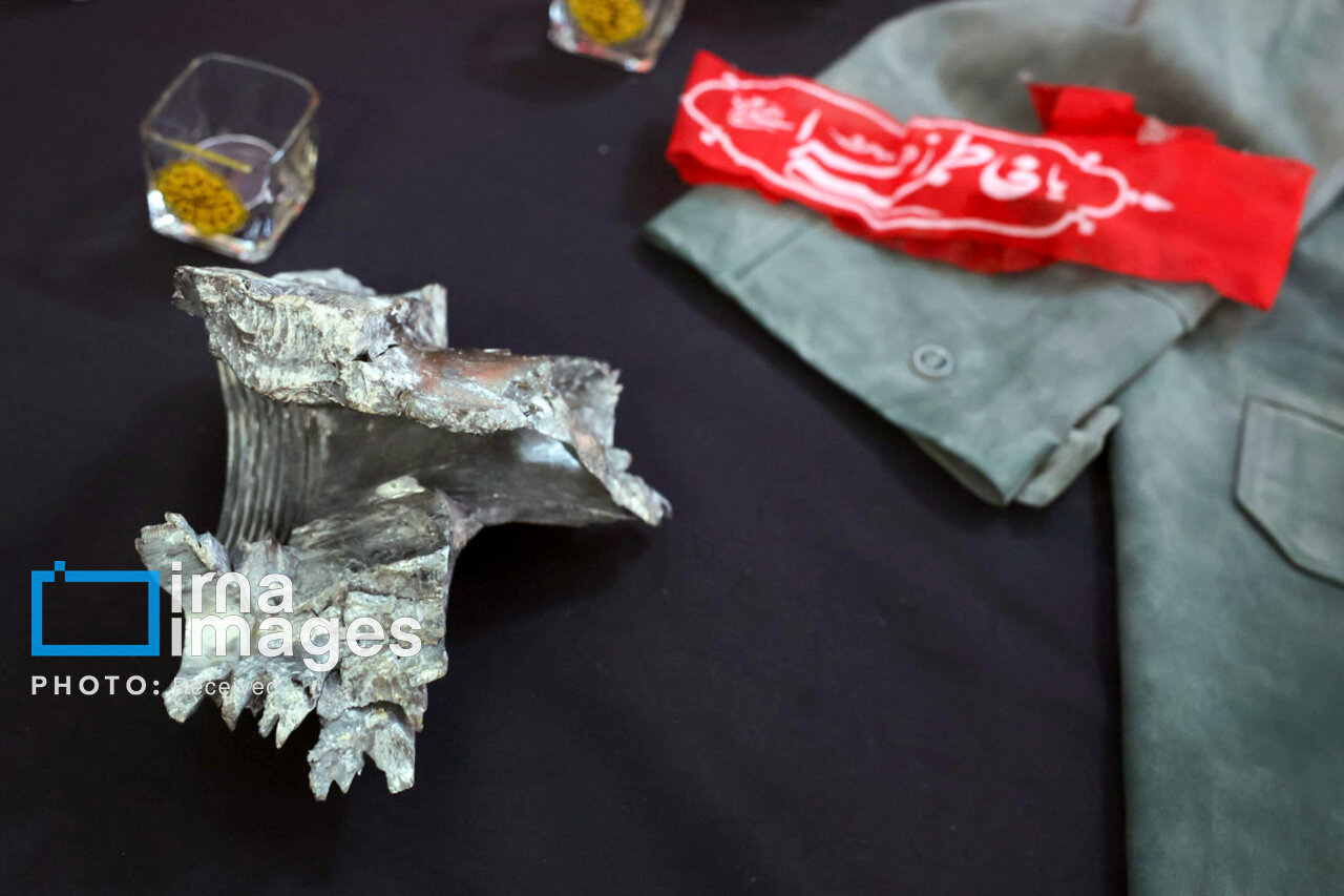 لباس و وسایل شخصی که سردار سلامی لحظه شهادت به همراه داشت | تصاویر