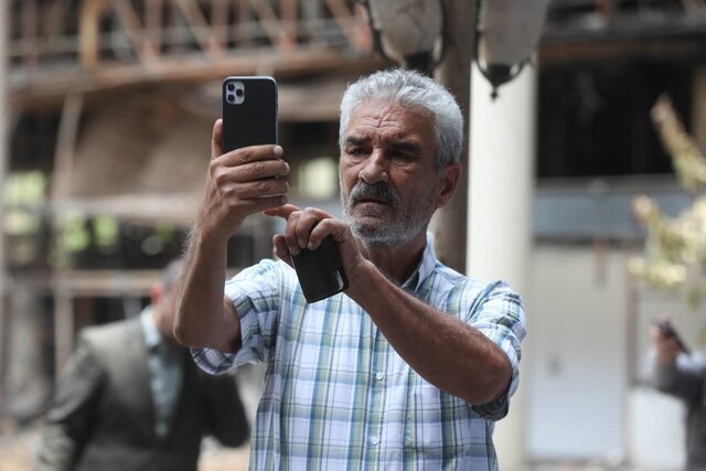 بازیگرانی که به دیدن ساختمان شیشهای صداوسیما رفتند + تصاویر