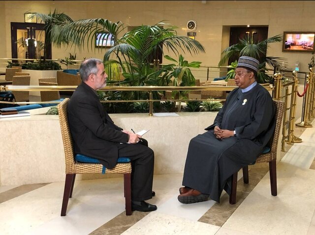 بشار اسد با دیدن محاسن من جا خورد | ما باید بتوانیم مستقیماً با شخصیتهای خارجی ارتباط بگیریم