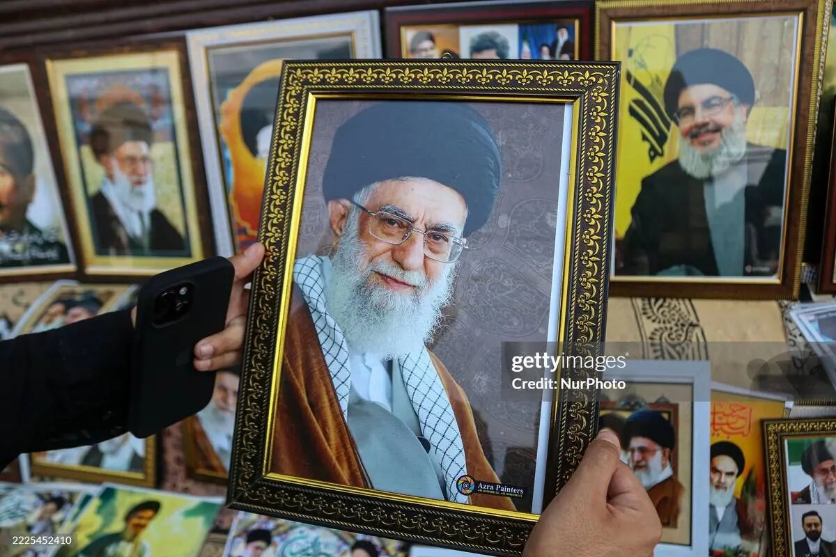 قاب‌هایی خاص از رهبر انقلاب و سیدحسن نصرالله در کشمیر | تصاویر