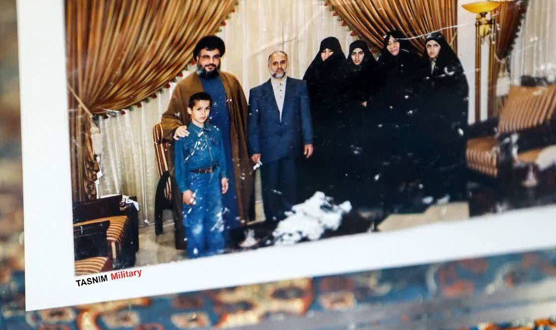 شهید سپهبد رشید و خانواده با شهید سیدحسن نصرالله در یک قاب | عکس